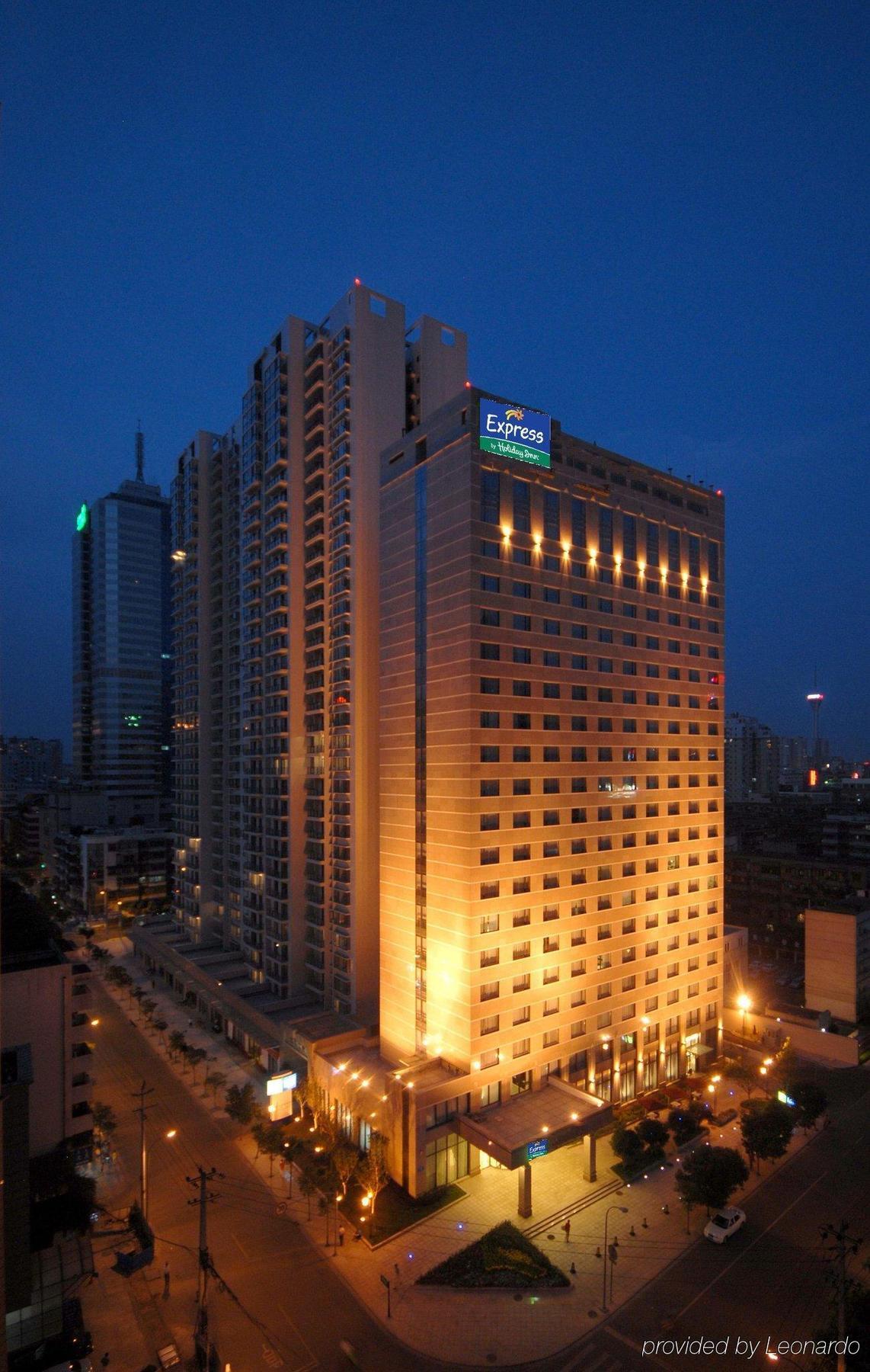 Holiday Inn Express Chengdu Gulou-Tianfu Square Chunxi Road Branch Εξωτερικό φωτογραφία